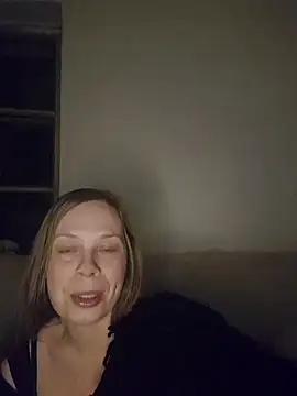 katiestevens online show from February 13, 10:06 pm