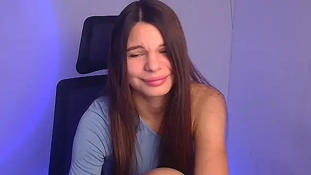 Snapshot of Hanna_Way chatting on January 2, 10:05 am Hanna Way online show from January 2, 10:05 am