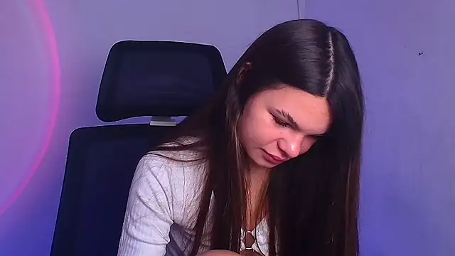 Snapshot of Hanna_Way chatting on January 8, 6:31 am Hanna Way online show from January 8, 6:31 am