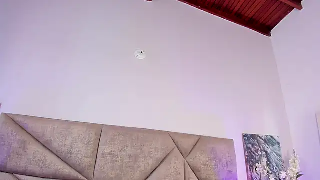 Salomesimos1 online show from February 5, 4:25 pm