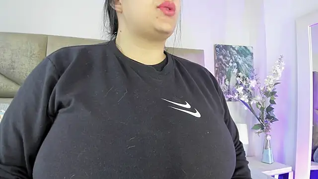 Salomesimos1 online show from February 8, 3:31 pm