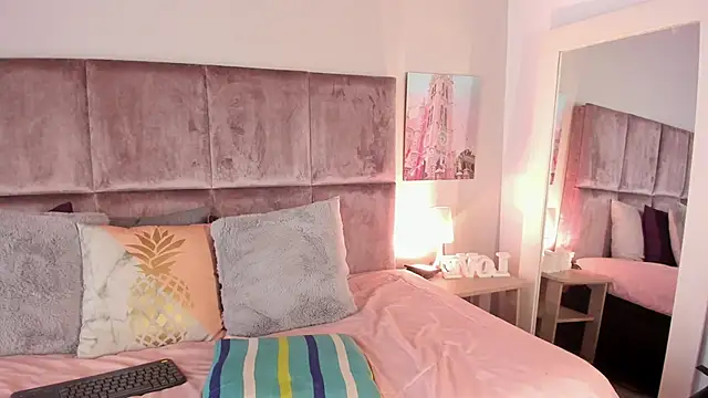 Salomesimos1 online show from March 15, 2:14 am