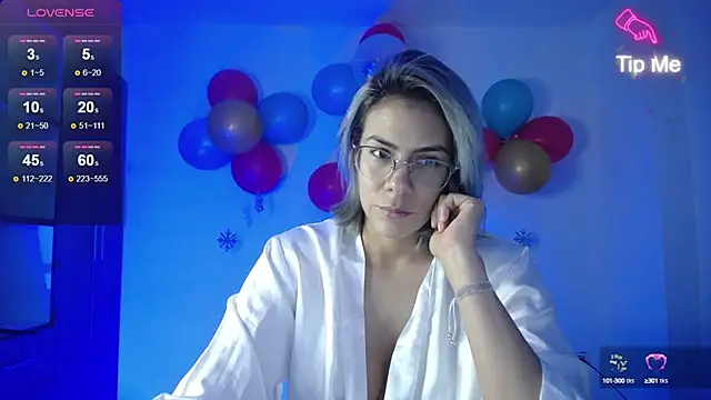 candydowson1 online show from December 17, 10:34 am