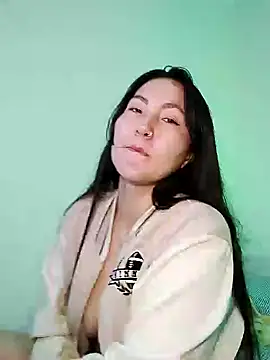 Elle Lee  online show from February 7, 4:59 am