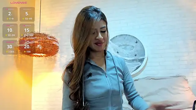 Elise Diamond online show from October 24, 11:34 pm