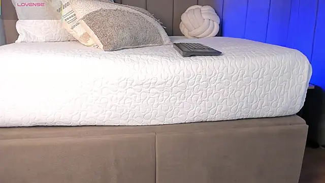 Elise Diamond online show from March 20, 2:16 am