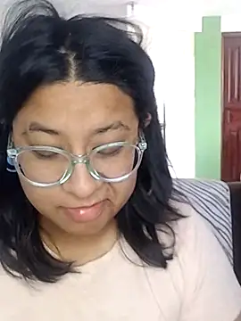 sarah12333 online show from July 10, 6:21 pm