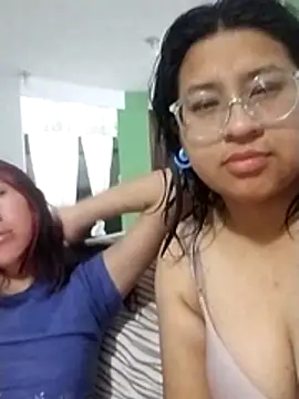 sarah12333 online show from July 16, 4:07 am