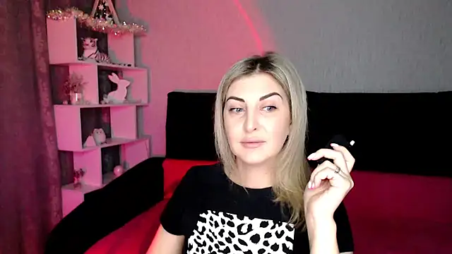 Amelia Harper online show from December 18, 2:17 pm