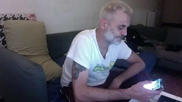 Snapshot of skossa777 chatting on October 8, 5:21 pm skossa777 online show from October 8, 5:21 pm