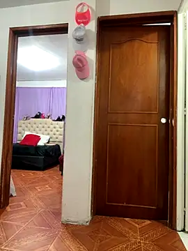 karenlennox1 online show from September 13, 12:54 am