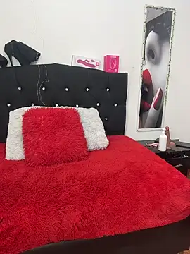 Snapshot of karenlennox1 chatting on January 18, 12:14 am karenlennox1 online show from January 18, 12:14 am