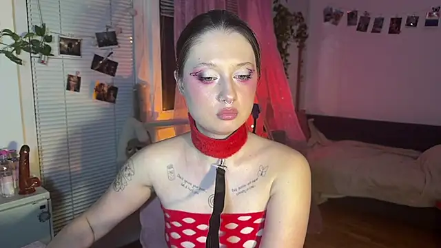 Jenny darling love online show from May 6, 6:13 pm
