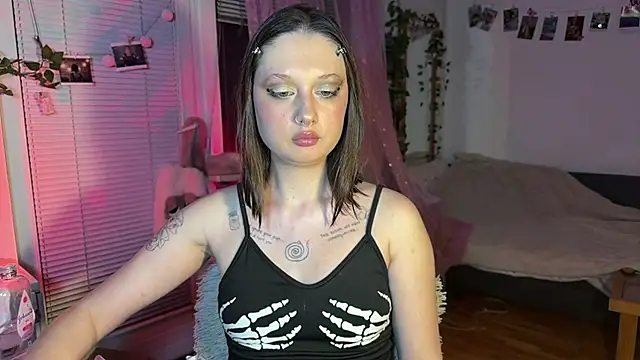 Jenny darling love online show from May 12, 8:06 pm