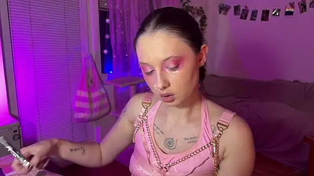 Jenny darling love online show from June 7, 8:34 pm