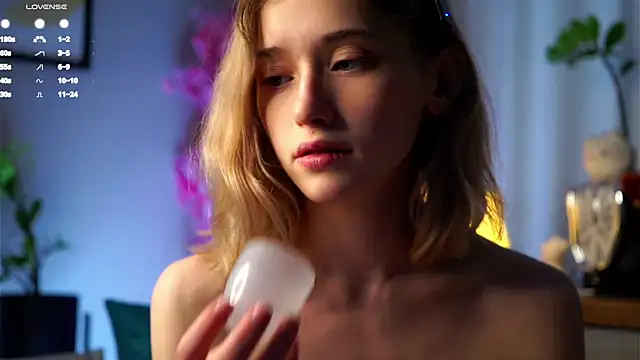 EdlinHargus online show from March 8, 7:38 am