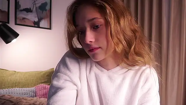 EdlinHargus online show from November 3, 2:57 am