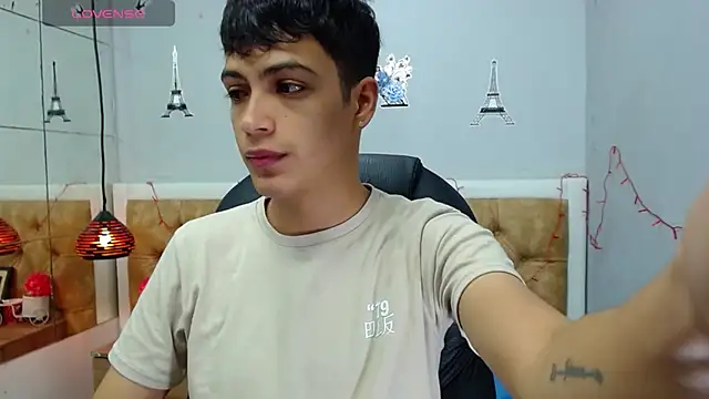 SkinnyBoy  online show from January 13, 12:35 pm