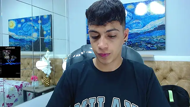 Snapshot of SkinnyBoy_ chatting on October 4, 12:25 pm SkinnyBoy  online show from October 4, 12:25 pm