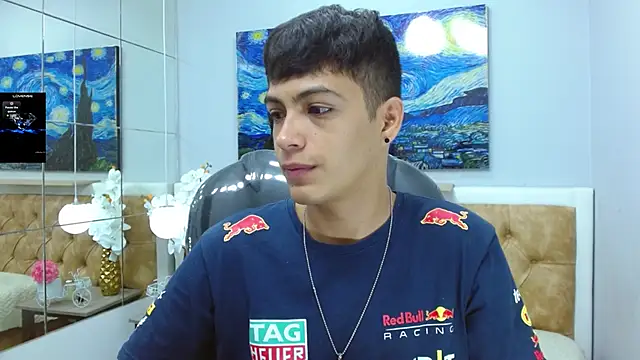 Snapshot of SkinnyBoy_ chatting on October 15, 12:38 pm SkinnyBoy  online show from October 15, 12:38 pm