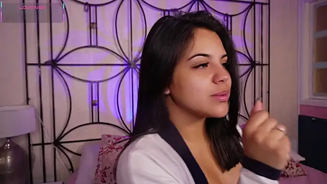 Sophia wilsonn  online show from December 19, 11:06 am