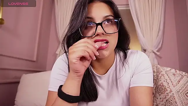 Sophia wilsonn  online show from February 17, 5:19 pm