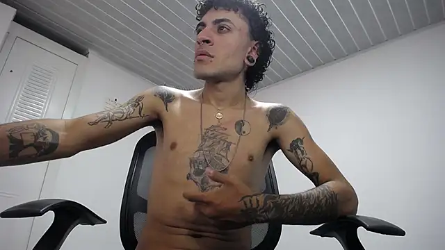 present the magic online show from October 25, 5:40 pm