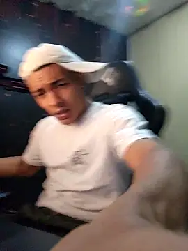 Snapshot of Jhonyblack_1 chatting on November 25, 6:52 pm Jhonyblack 1 online show from November 25, 6:52 pm