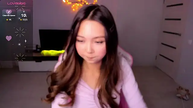 Fluffy Rose online show from October 1, 11:49 am