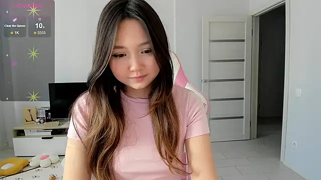 Snapshot of Fluffy_Rose chatting on April 29, 9:46 am Fluffy Rose online show from April 29, 9:46 am
