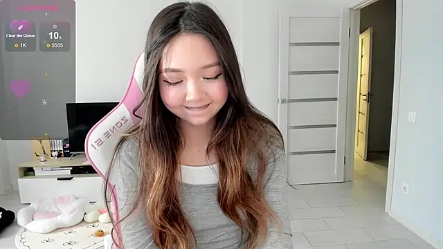 Snapshot of Fluffy_Rose chatting on May 22, 3:02 am Fluffy Rose online show from May 22, 3:02 am