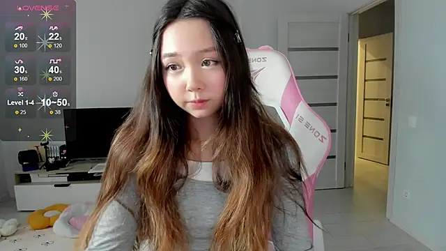 Snapshot of Fluffy_Rose chatting on May 31, 3:15 am Fluffy Rose online show from May 31, 3:15 am
