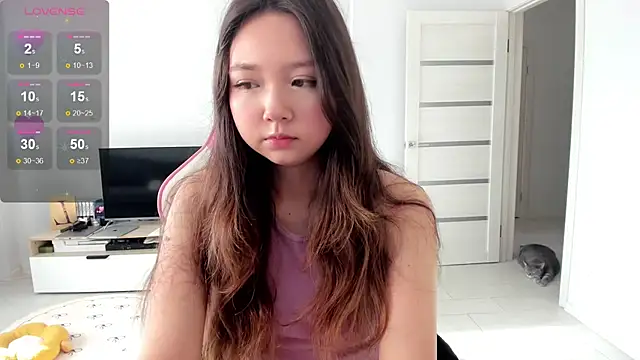 Snapshot of Fluffy_Rose chatting on June 9, 1:06 am Fluffy Rose online show from June 9, 1:06 am