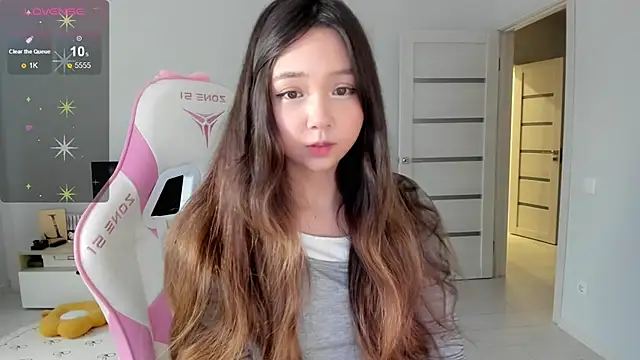 Snapshot of Fluffy_Rose chatting on June 12, 12:42 am Fluffy Rose online show from June 12, 12:42 am