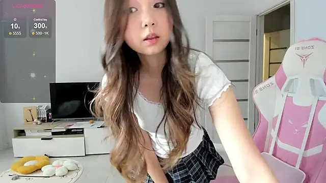 Snapshot of Fluffy_Rose chatting on July 14, 1:08 am Fluffy Rose online show from July 14, 1:08 am