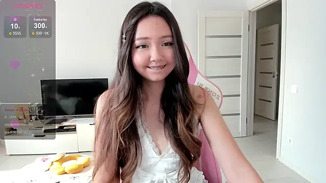 Snapshot of Fluffy_Rose chatting on July 23, 1:58 am Fluffy Rose online show from July 23, 1:58 am