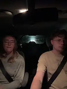 xX HotCouple Xx online show from October 14, 6:20 pm