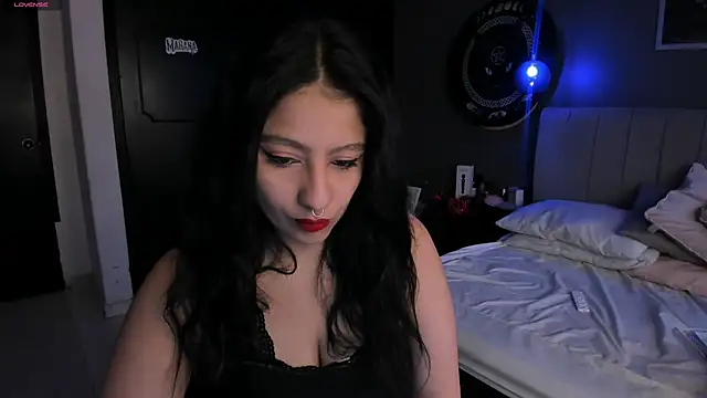 Simone Phill online show from February 15, 12:01 pm