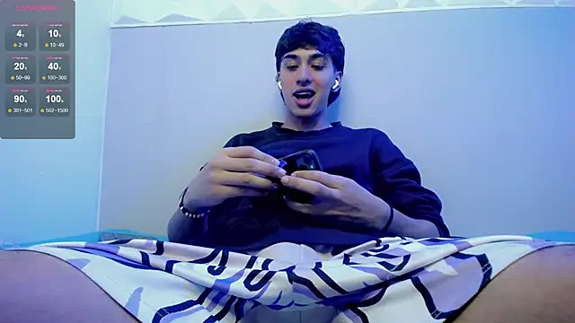 Snapshot of Jake_tripp chatting on November 19, 4:01 am Jake tripp online show from November 19, 4:01 am