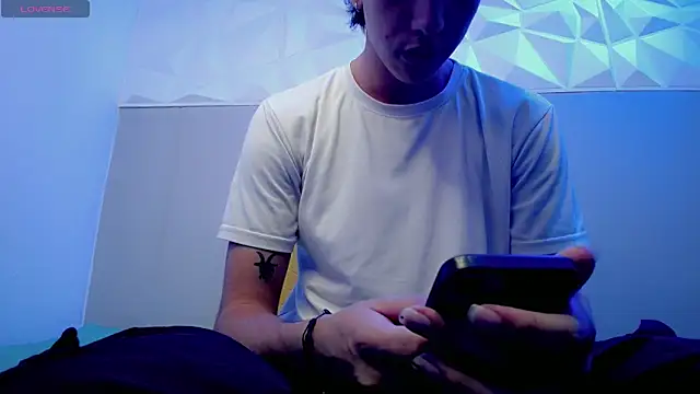 Snapshot of Jake_tripp chatting on December 14, 4:07 am Jake tripp online show from December 14, 4:07 am