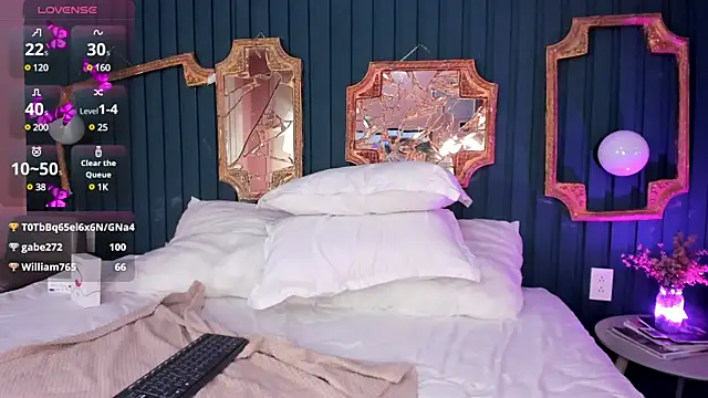 Paiige peach online show from January 5, 2:41 pm
