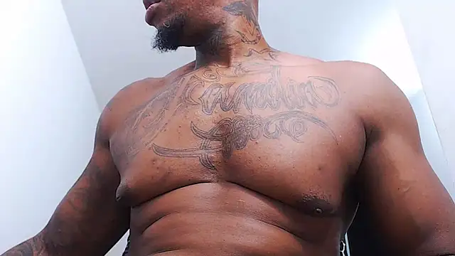 Snapshot of jhon_tomson1 chatting on December 17, 11:00 pm jhon tomson1 online show from December 17, 11:00 pm