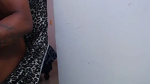 Snapshot of jhon_tomson1 chatting on December 18, 9:54 pm jhon tomson1 online show from December 18, 9:54 pm