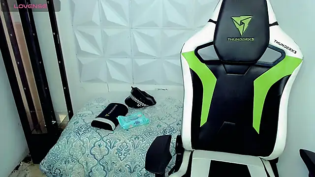 bby santi online show from December 11, 1:06 pm