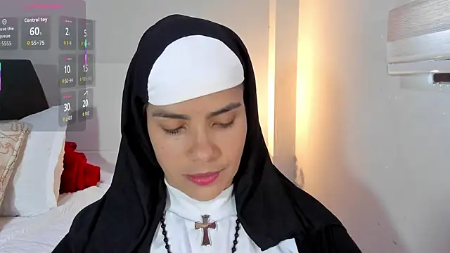 Snapshot of ClaraMariaMon chatting on November 25, 5:46 pm ClaraMariaMon online show from November 25, 5:46 pm