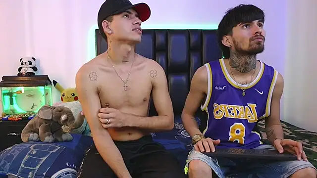 Snapshot of Brutal_Sex_Fucking chatting on February 14, 9:55 pm Brutal Sex Fucking online show from February 14, 9:55 pm