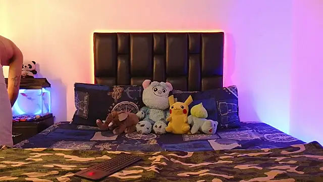 Snapshot of Brutal_Sex_Fucking chatting on February 21, 9:16 pm Brutal Sex Fucking online show from February 21, 9:16 pm