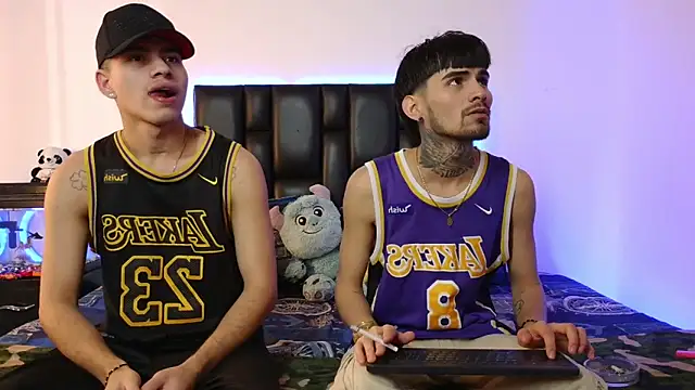 Snapshot of Brutal_Sex_Fucking chatting on February 24, 9:46 pm Brutal Sex Fucking online show from February 24, 9:46 pm