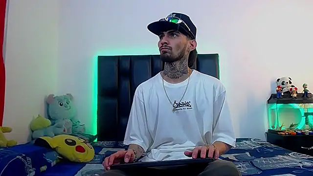 Brutal Sex Fucking online show from June 22, 2:35 am
