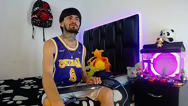 Brutal Sex Fucking online show from July 16, 9:54 pm
